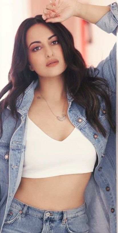 Sonakshi Sinha 78